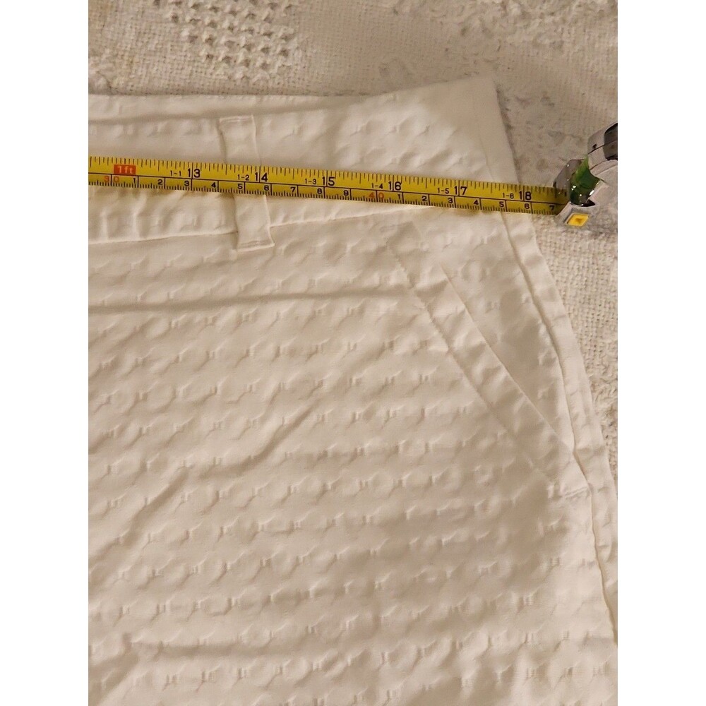 Crown & Ivy Shelby Women's White Shorts w Pockets see measurements Size 8 - Picture 7 of 10